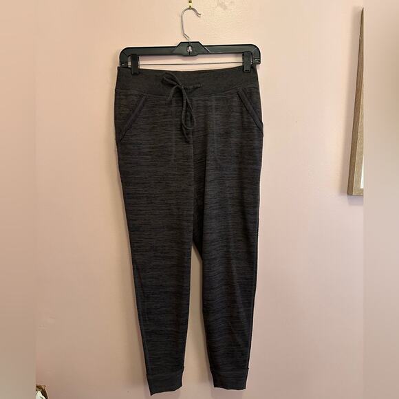 Athleta Techie Sweat Jogger Heathered Gray Cropped Pants XS - Picture 2 of 9